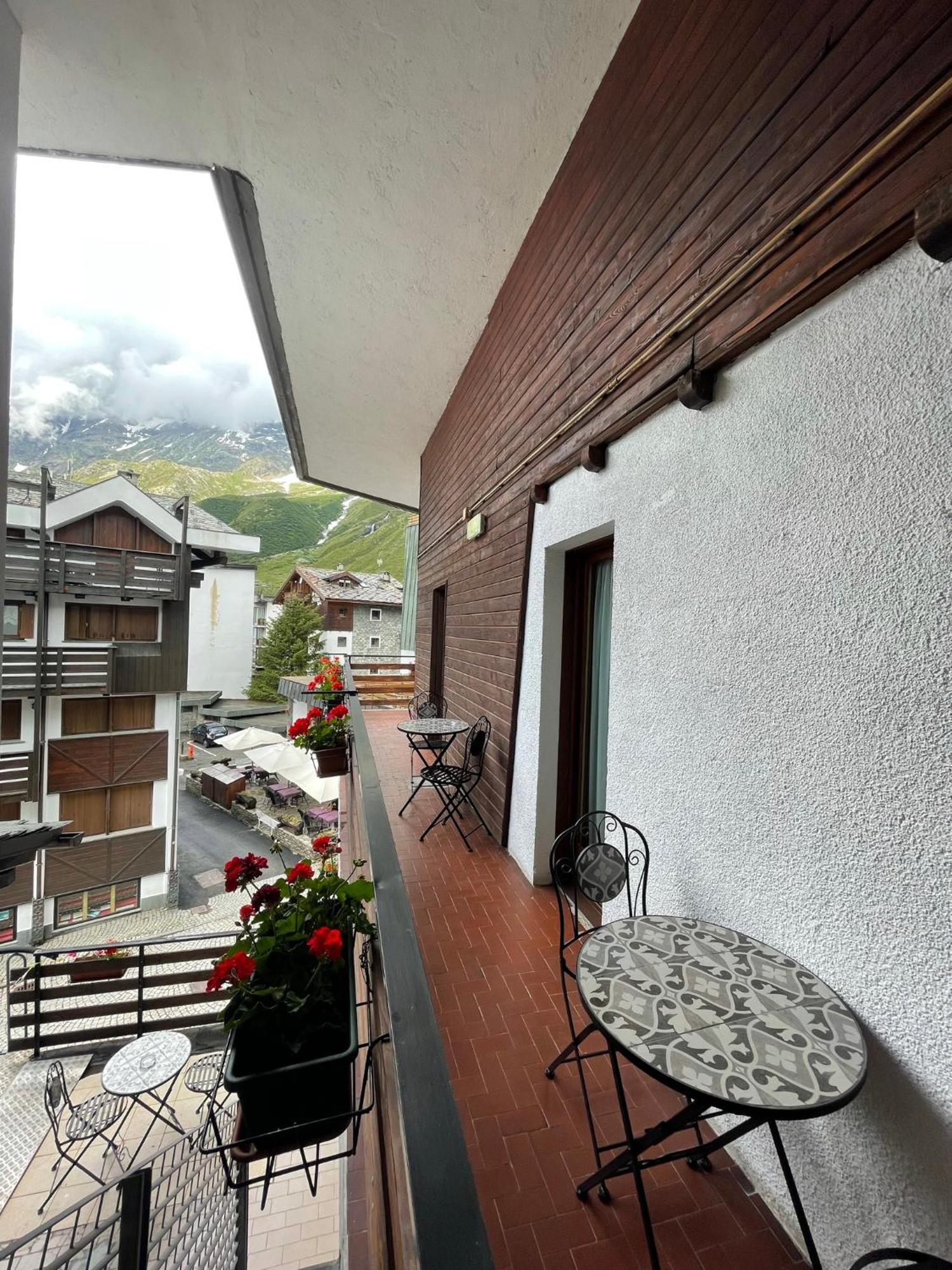 Hotel Meuble' Joli Breuil-Cervinia Dış mekan fotoğraf